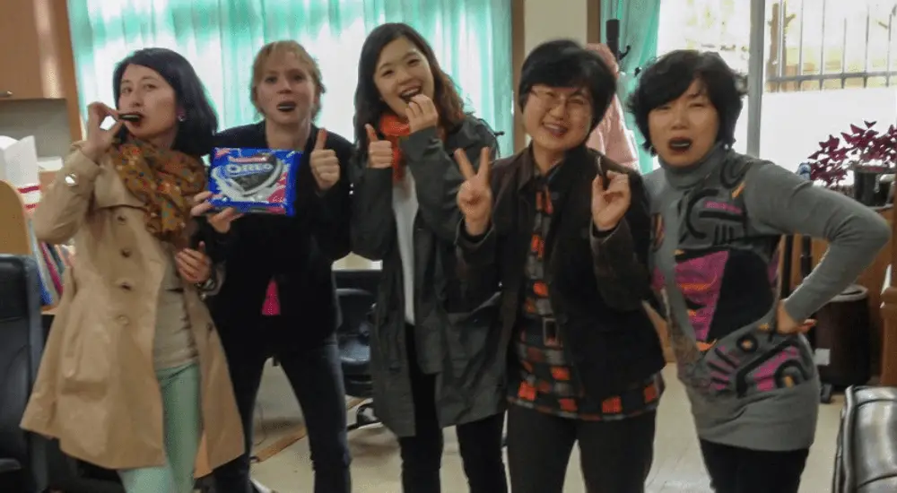 sharing Oreo cookies in south korea