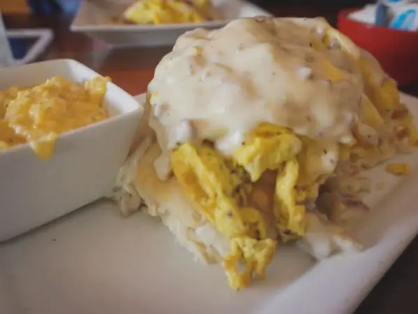 egg and gravy biscuit